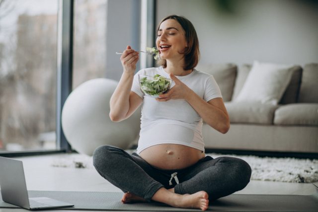 12 Essential Nutrients and Their Sources for a Healthy Pregnancy​